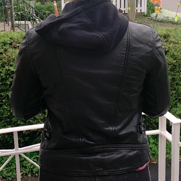 Lamarque leather jacket size xs removable hoodie - Picture 3 of 4